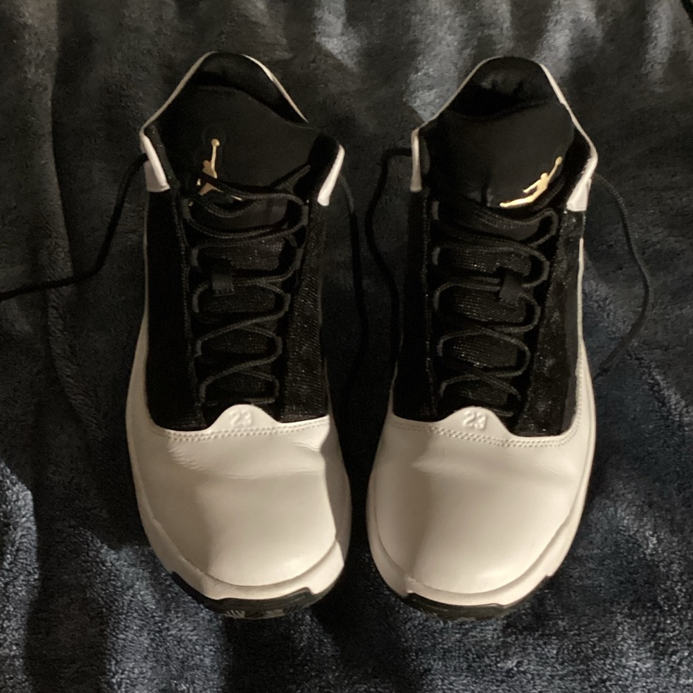 Jordan Athletic Shoes Black White Gold